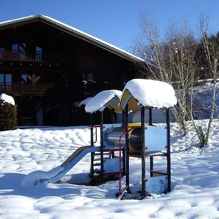 Hotel apartamentowy La De L'ours 4*